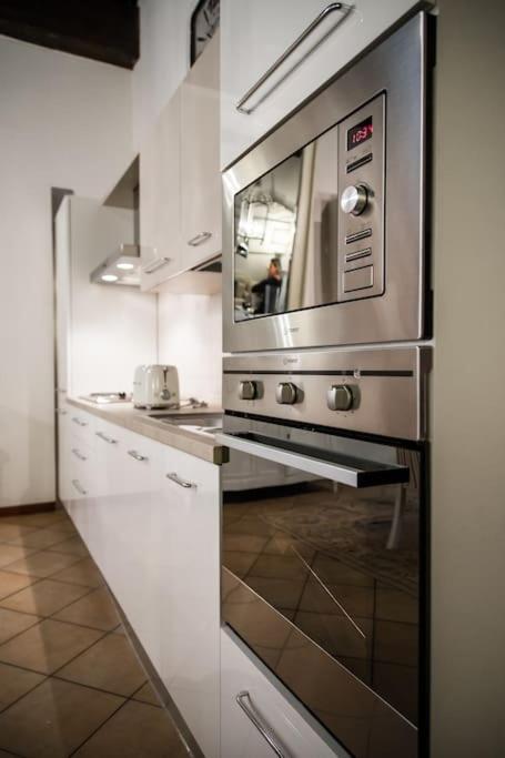 Piazza Erbe Luxury Apartment Верона Екстер'єр фото