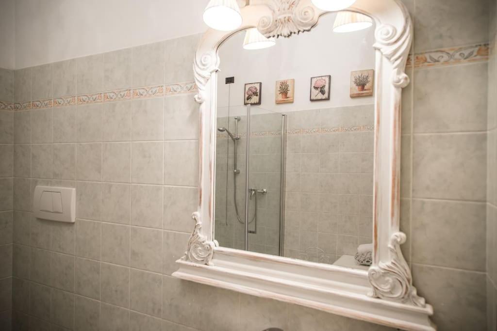 Piazza Erbe Luxury Apartment Верона Екстер'єр фото